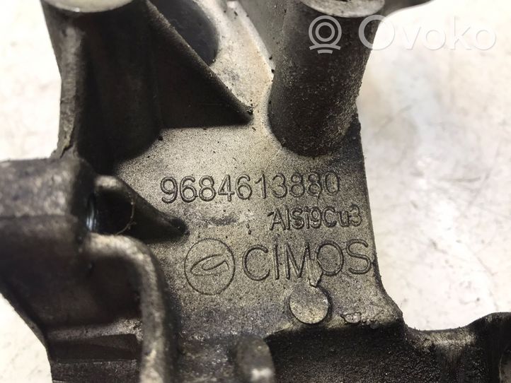 Citroen C4 Grand Picasso Engine mounting bracket 9684613880
