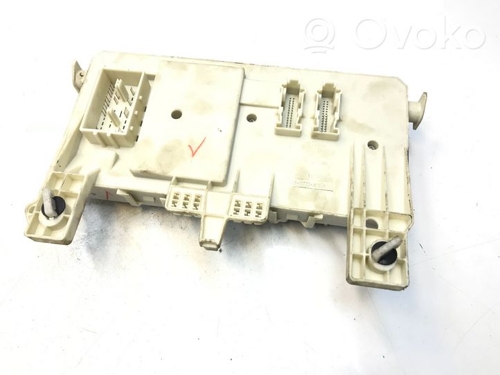 Mazda 3 I Module de fusibles 519198030