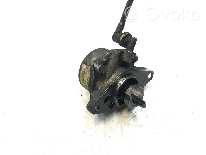 Opel Corsa C Vacuum pump 73501167