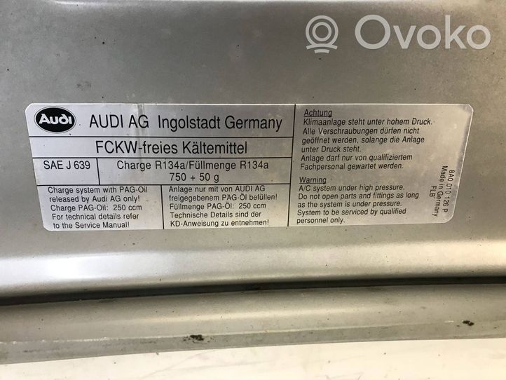 Audi A8 S8 D2 4D Dangtis variklio (kapotas) 