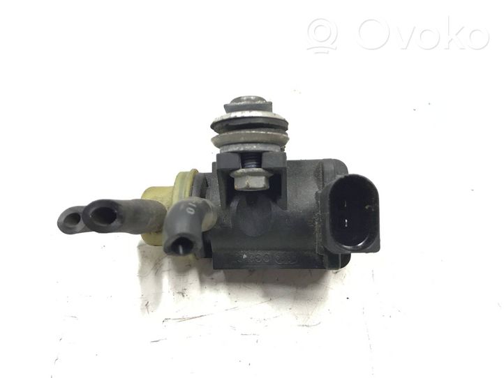 Volkswagen Golf VI Turboahtimen magneettiventtiili 1k0906627b