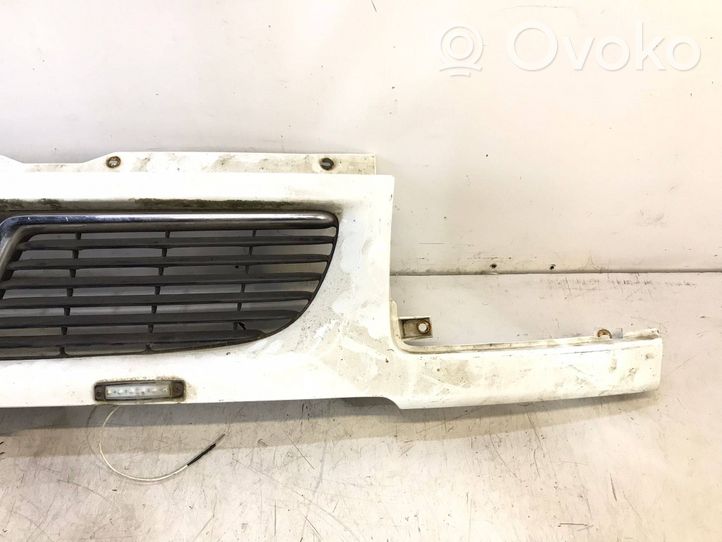 Opel Movano A Maskownica / Grill / Atrapa górna chłodnicy B568