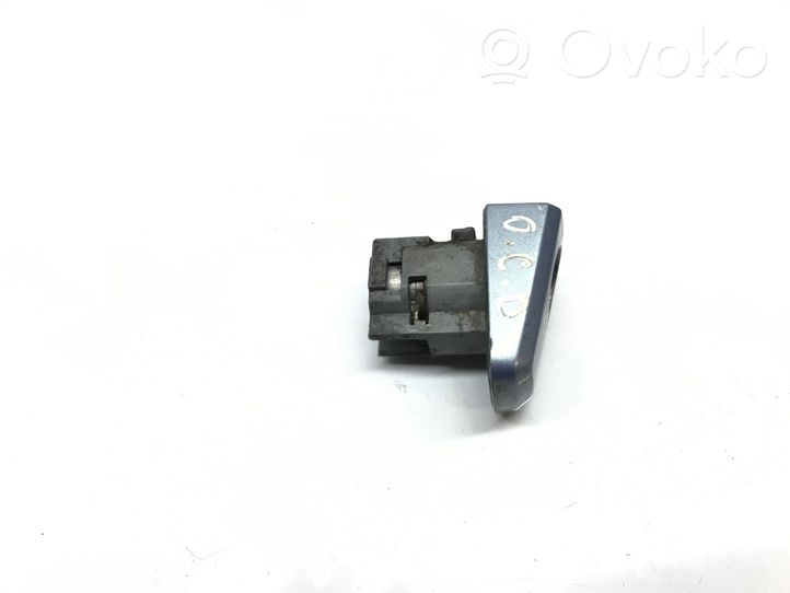 Opel Corsa D Front door lock (next to the handle) 