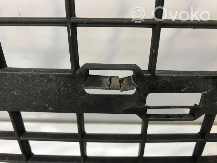 Peugeot Partner Grille inférieure de pare-chocs avant 9643804077