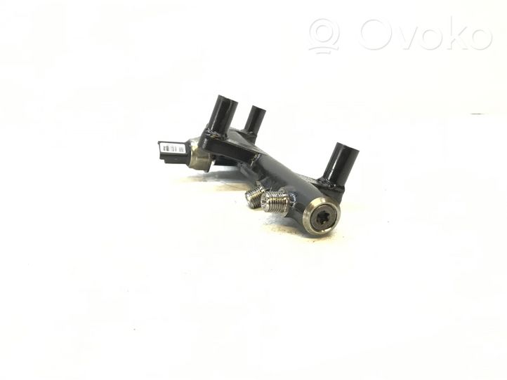 Ford Mondeo MK IV Listwa wtryskowa 9681909680