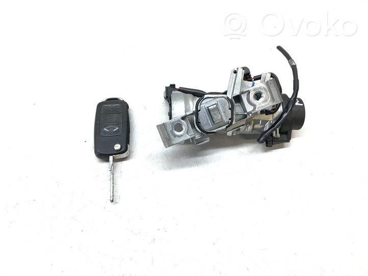 Volkswagen Touran I Kit centralina motore ECU e serratura 06A906033DR