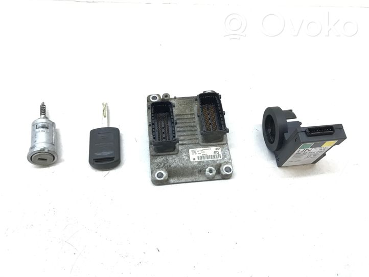 Opel Corsa C Komputer / Sterownik ECU i komplet kluczy 55350552