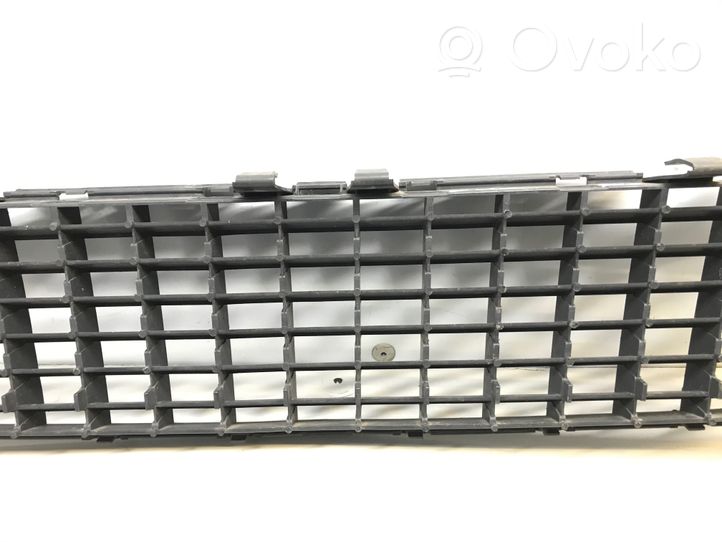 Opel Vectra C Front bumper lower grill 13182906