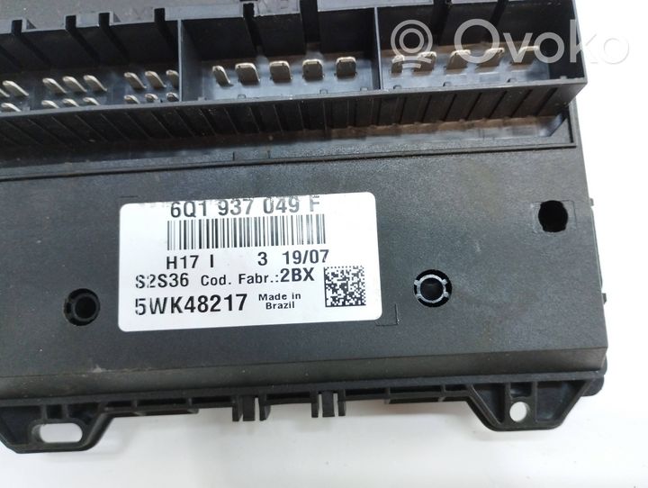 Volkswagen Fox Komputer / Sterownik ECU i komplet kluczy 03D906023B