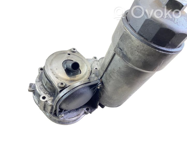 Audi A6 S6 C5 4B Supporto di montaggio del filtro dell’olio 059115405E