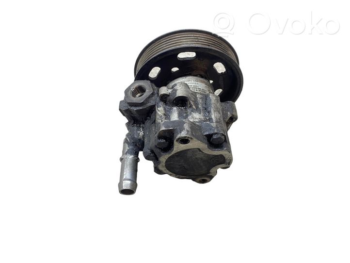 Audi TT Mk1 Ohjaustehostimen pumppu 8N0145154A