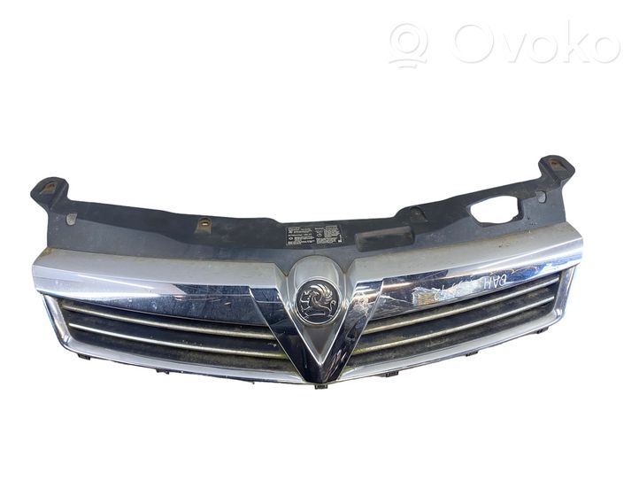 Opel Astra H Maskownica / Grill / Atrapa górna chłodnicy 13225788