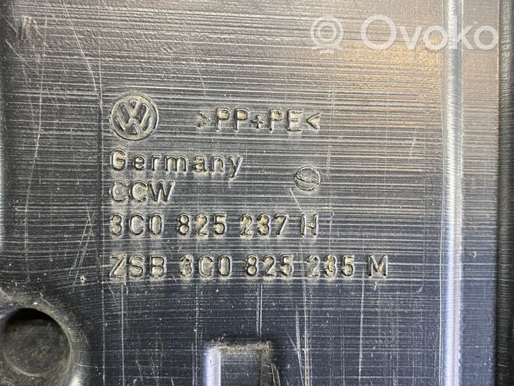 Volkswagen PASSAT B6 Moottorin alustan välipohjan roiskesuoja 3C0825237