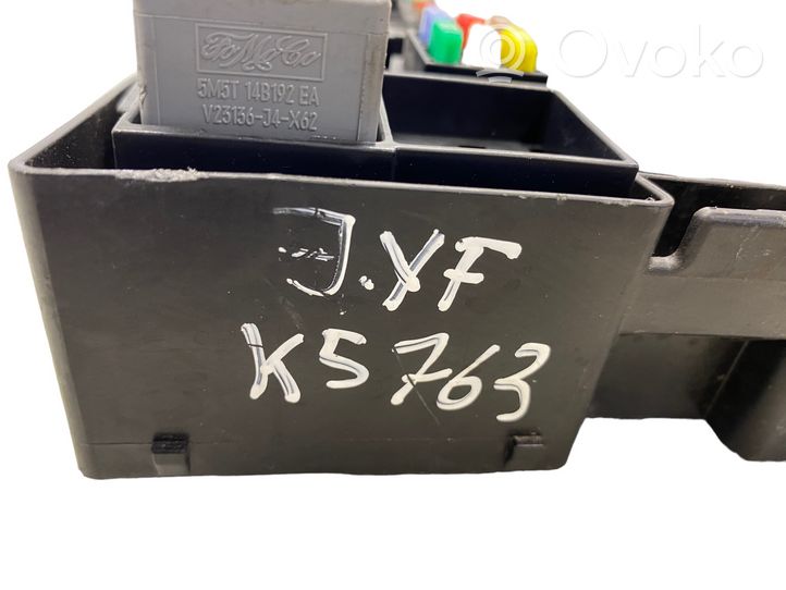 Jaguar XF Fuse box set 8X2T14290VD