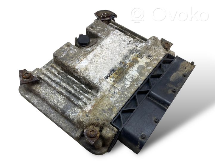 Saab 9-3 Ver2 Sterownik / Moduł ECU 0281014552