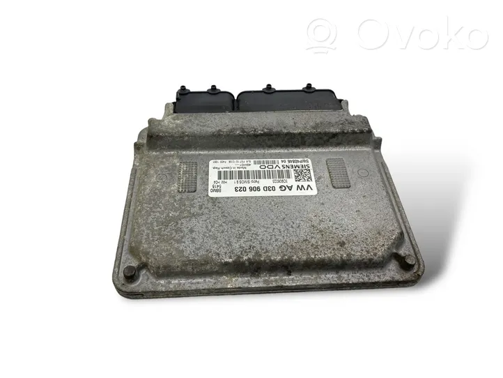 Volkswagen Polo IV 9N3 Calculateur moteur ECU 03D906023