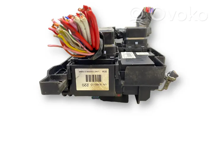 KIA Carens II Komputer / Sterownik ECU i komplet kluczy 3911627486