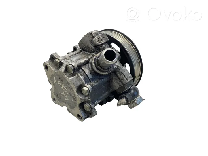 Audi A4 S4 B7 8E 8H Vairo stiprintuvo siurblys 8E0145155N