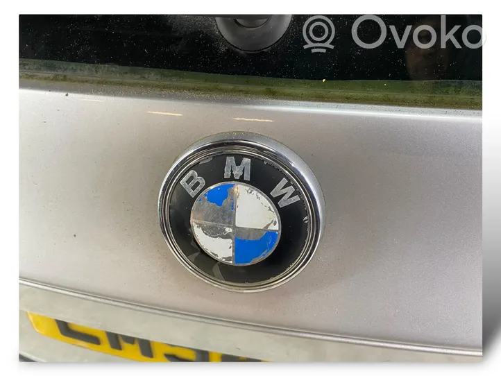 BMW X3 E83 Couvercle de coffre 