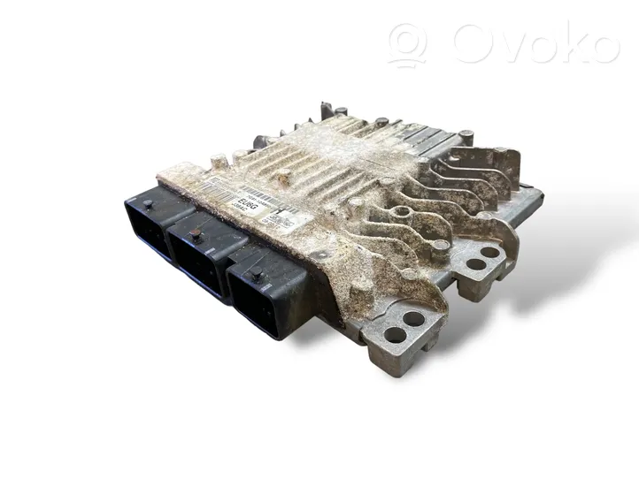 Ford Mondeo MK IV Variklio valdymo blokas 7G9112A650UG