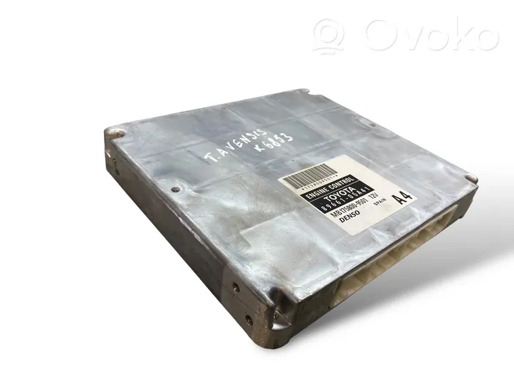 Toyota Avensis T250 Komputer / Sterownik ECU i komplet kluczy 8966105A41