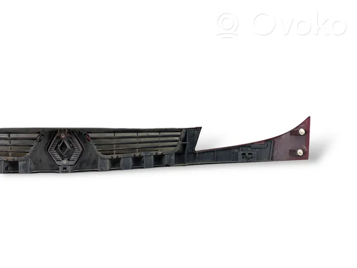 Renault Kangoo I Grille calandre supérieure de pare-chocs avant 8200150629