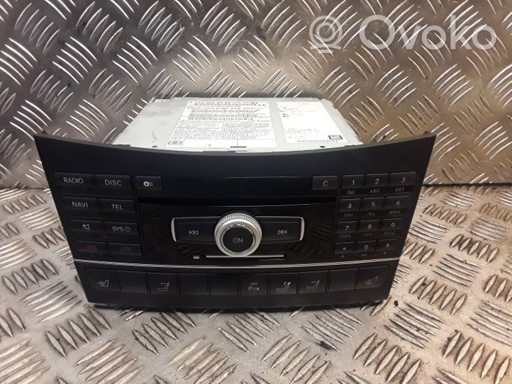 Mercedes-Benz E A207 Panel / Radioodtwarzacz CD/DVD/GPS 2129005000