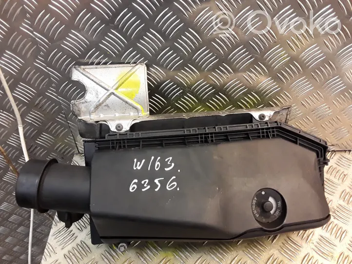 Mercedes-Benz ML W163 Scatola del filtro dell’aria 0000945568