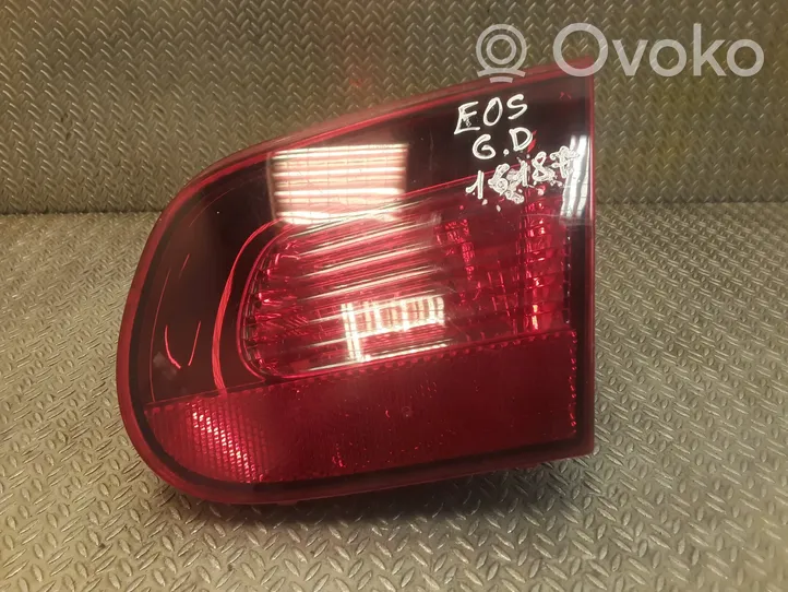 Volkswagen Eos Lampy tylnej klapy bagażnika 1Q0945094C