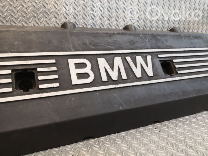BMW 7 E38 Couvercle cache moteur 1702856