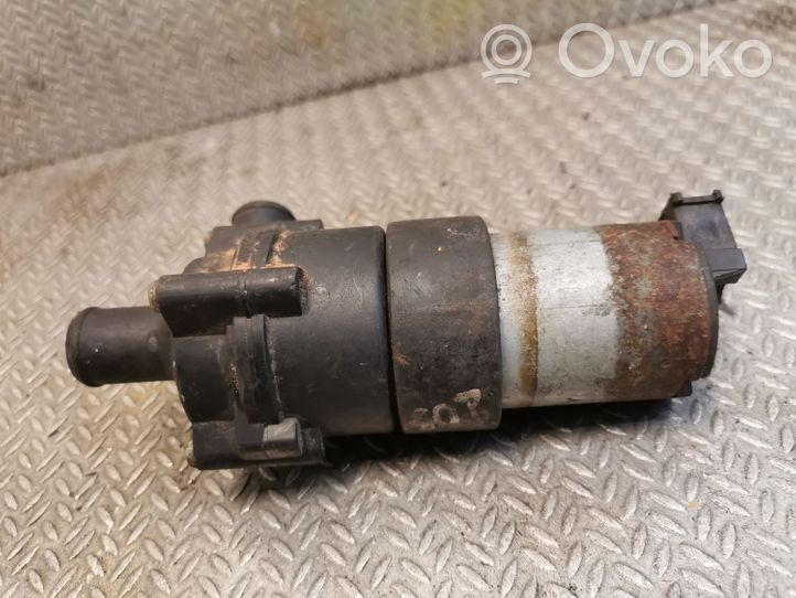 Mercedes-Benz C W203 Pompe à eau de liquide de refroidissement 2038350064