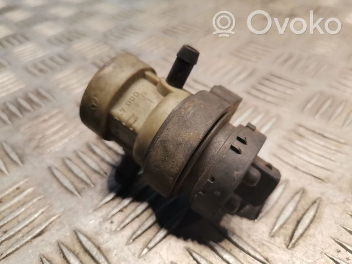 Mercedes-Benz S W140 Valve de freinage 0004701993