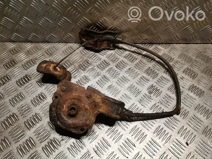 Mercedes-Benz Vito Viano W639 Supporto di montaggio ruota di scorta 6394000239