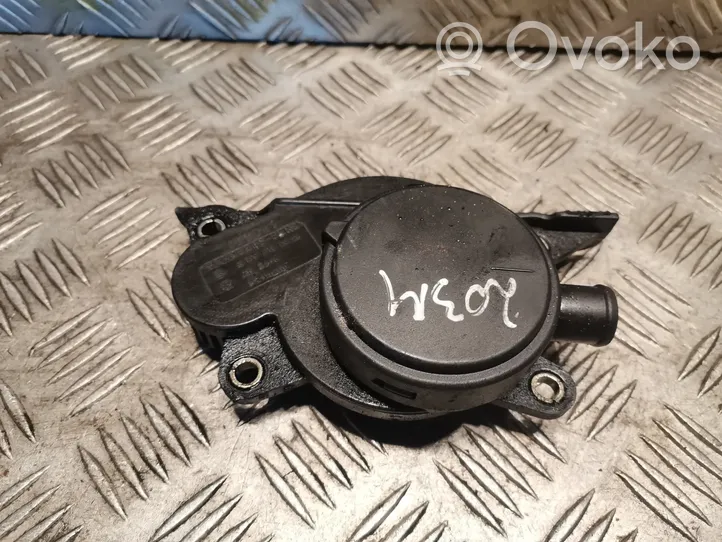 Mercedes-Benz C W203 Separatore dello sfiato dell’olio 6110160334