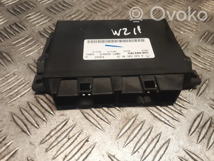 Mercedes-Benz E W211 Module de contrôle de boîte de vitesses ECU 0305454032