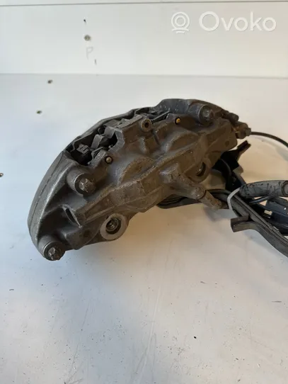 Mercedes-Benz C W205 Front brake caliper 