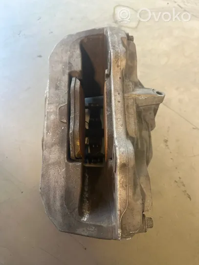 Mercedes-Benz C W205 Caliper de freno delantero 20534