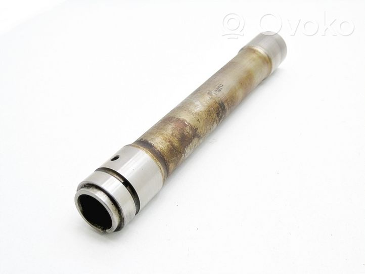 Volkswagen Polo IV 9N3 Arbre d'équilibrage pompe à huile 03D103303C