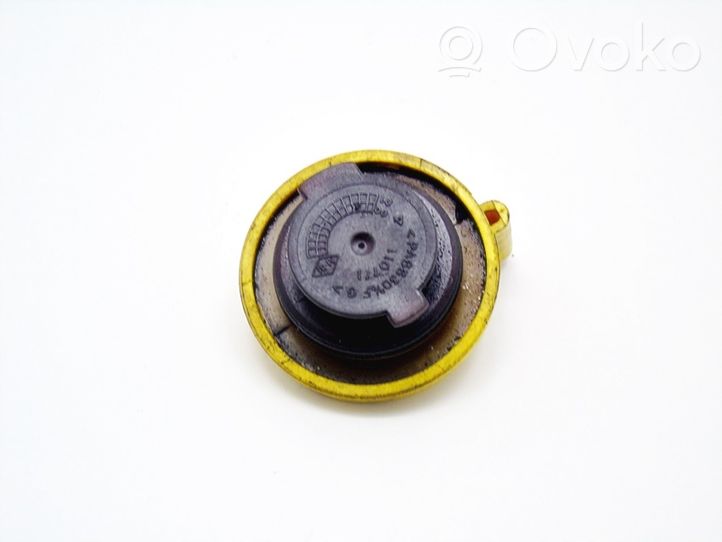 Renault Clio II Oil filler cap 110771