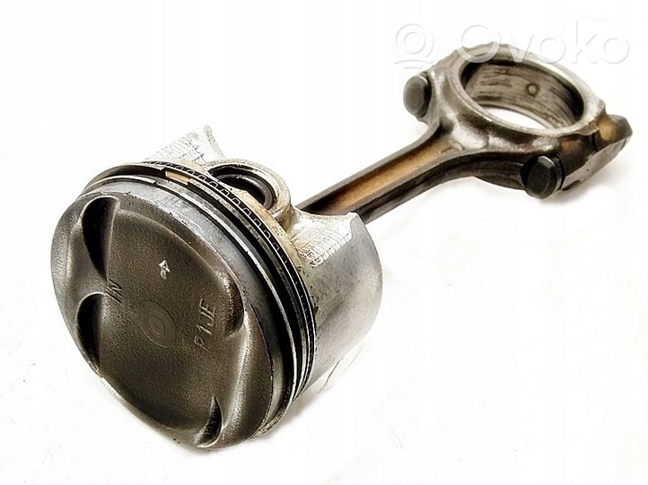 Honda Civic Piston with connecting rod 