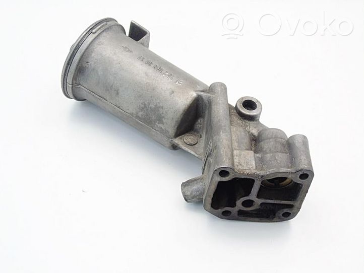 Mercedes-Benz 200 300 W123 Supporto di montaggio del filtro dell’olio 1021800111