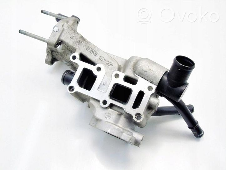 Hyundai ix35 Boîtier de thermostat 