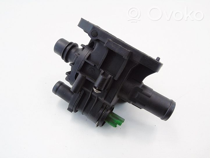 Ford Focus Obudowa termostatu 36036624