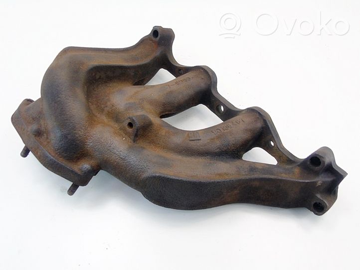 Opel Kadett D Exhaust manifold 90106467