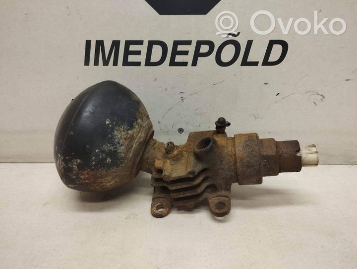 Toyota Land Cruiser (J100) Solénoïde valve bloc suspension arrière 4915160010