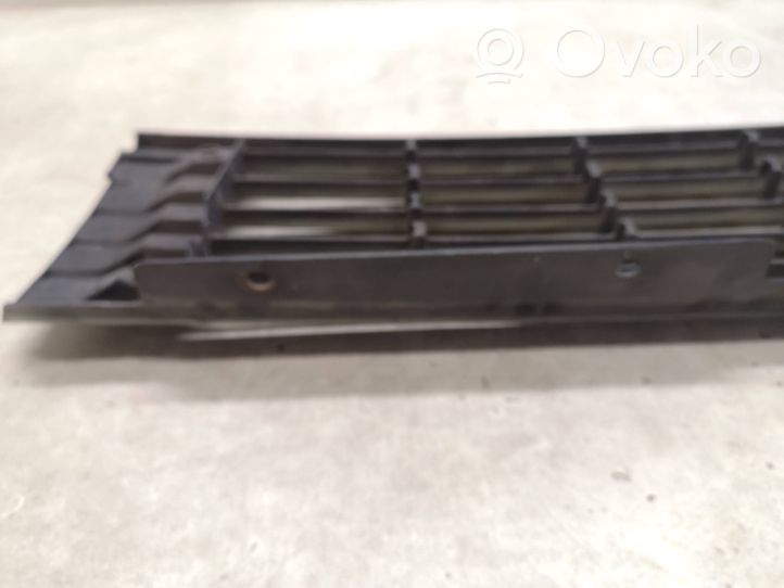 Land Rover Range Rover P38A Grille calandre supérieure de pare-chocs avant BTR332ML0G