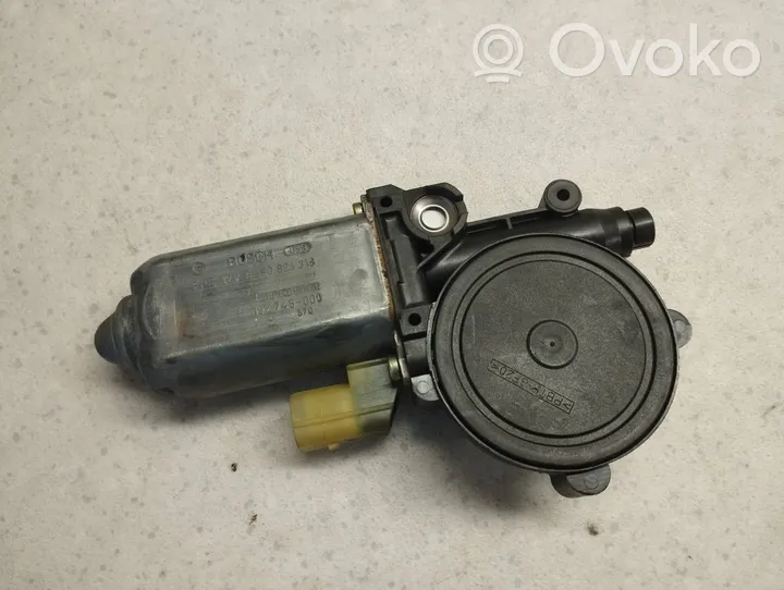 Land Rover Range Rover P38A Moteur de lève-vitre de porte arrière 0130821318