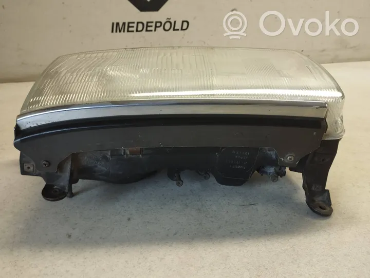 Toyota Land Cruiser (FJ80) Lampa przednia 100-73998