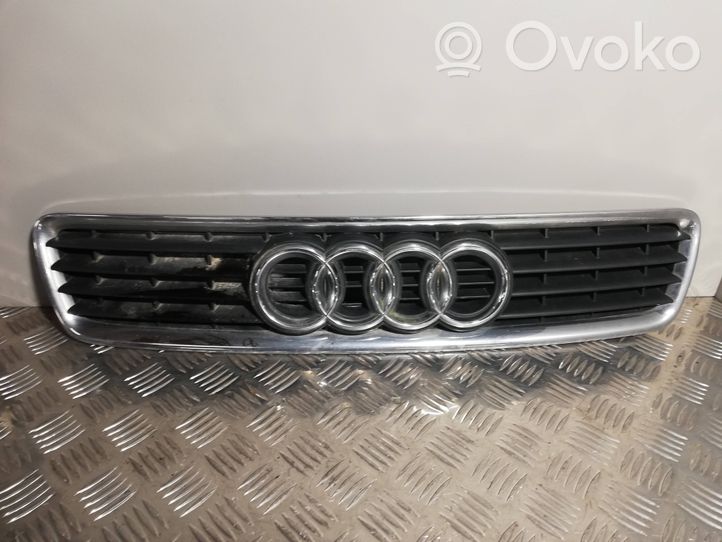 Audi A4 S4 B5 8D Atrapa chłodnicy / Grill 8D0853651R