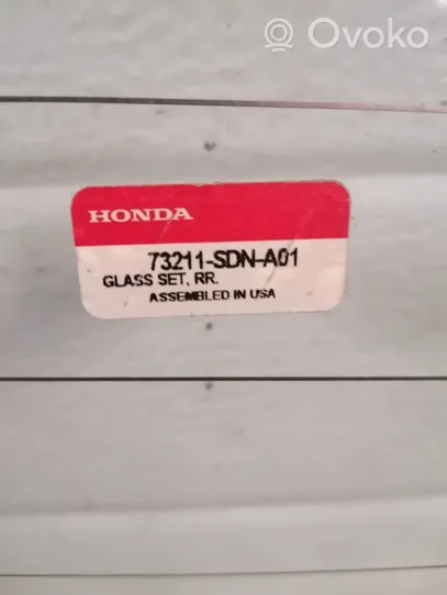 Honda Accord Tuulilasi/etulasi/ikkuna 73211SDNA01